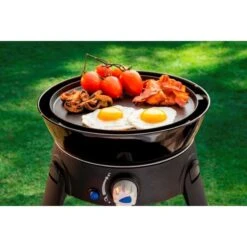 Cadac Safari Chef 30 Lp -Beste Kampeer Winkel Cadac Safari Chef 30 LP bakplaat met eten