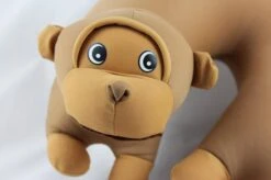 Cuddlebug Nekkussen Aap - Bruin 8 Cuddlebug Nekkussen Aap - Bruin -Beste Kampeer Winkel Cuddlebug Nekkussen Aap Bruin hoofd