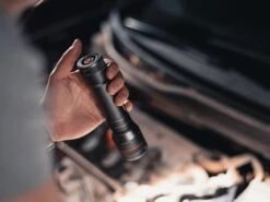 Nebo Zaklamp Newton 1000 -Beste Kampeer Winkel Nebo Zaklamp Newton 1000 4