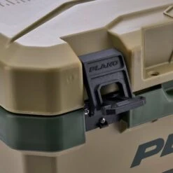 Plano Frost Cooler Green 13L -Beste Kampeer Winkel Plano Frost Cooler Green 13L sluiting