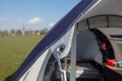 Karsten Tunneltent Opera 2400 - Blueline 17 Karsten Tunneltent Opera 2400 - Blueline -Beste Kampeer Winkel blueline detail 3