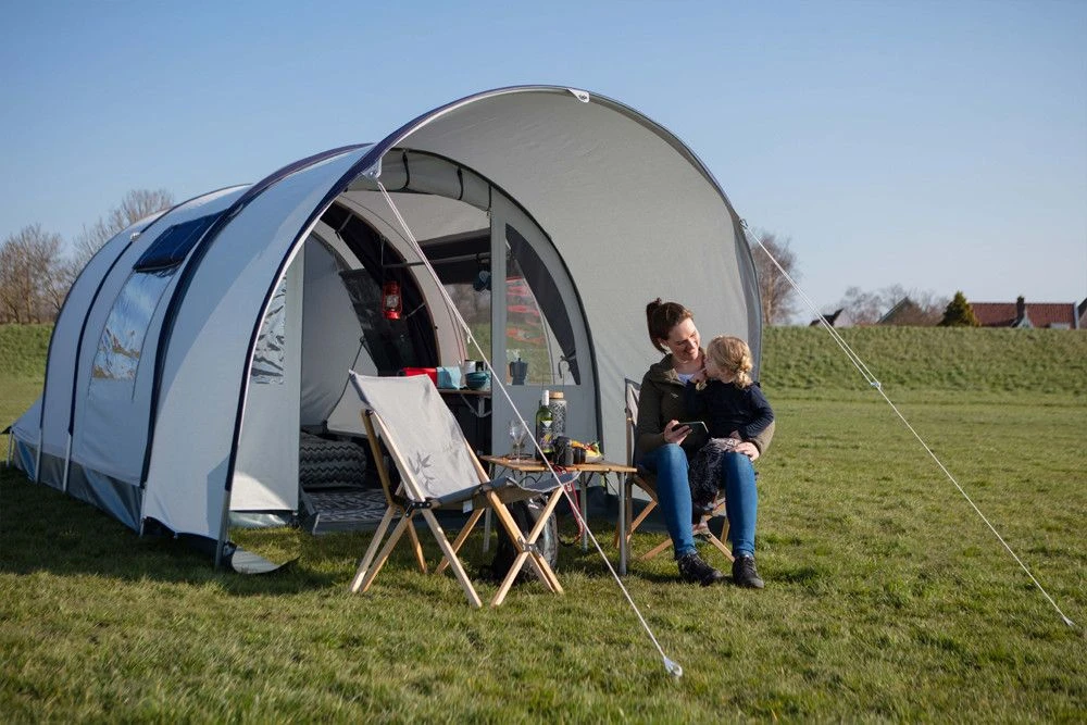 Karsten Tunneltent Opera 2400 - Blueline 4 Karsten Tunneltent Opera 2400 - Blueline - Afbeelding 2