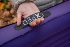 Exped Megamat Ultra MW Aubergine 13 Exped Megamat Ultra MW Aubergine -Beste Kampeer Winkel exped megamat ultra mw aubergine handvatten
